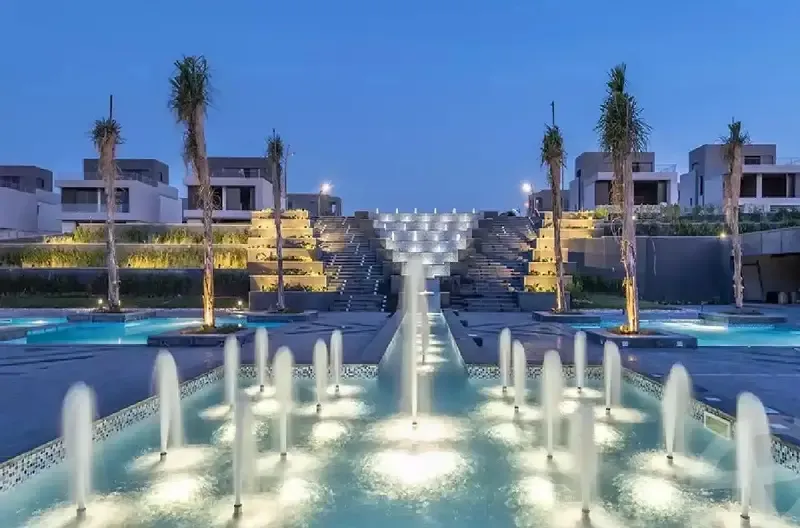 Luxurious villa with a swimming pool for rent in Sheikh Zayed