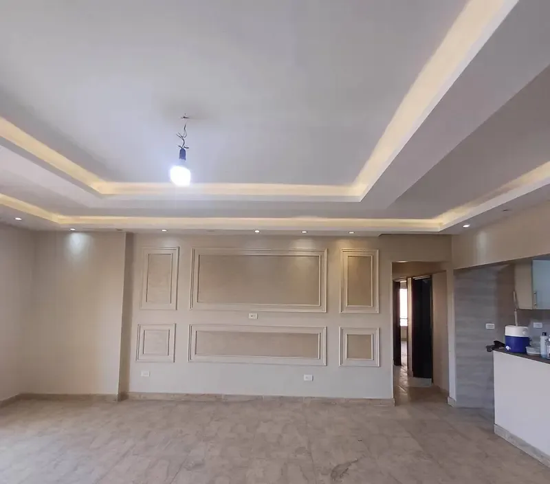 Apartment for rent in Al Khamayel Compound with kitchen and master bedroom