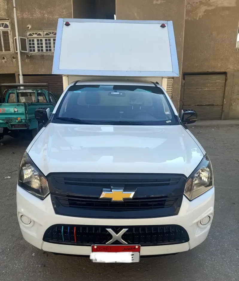 Rental of a closed box pickup truck
