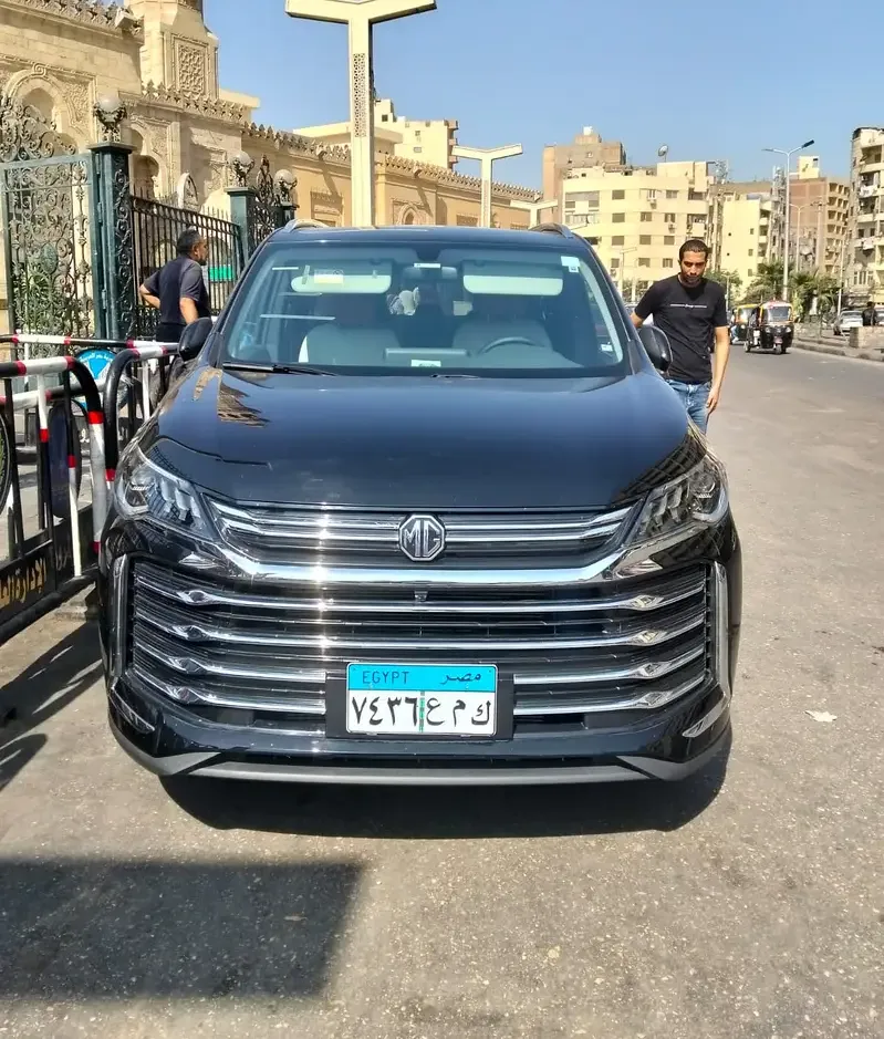 ايجار سيارة عائلية MG G50 Plus 7 راكب 2026 مع سائق