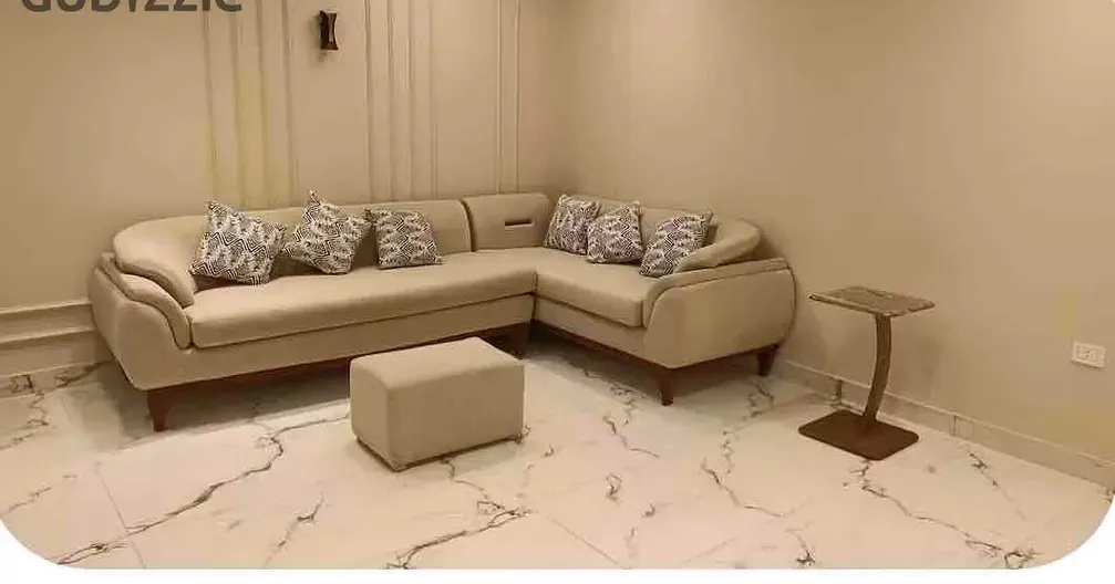 شقة للايجار بكمبوند وان قطامية المعادي