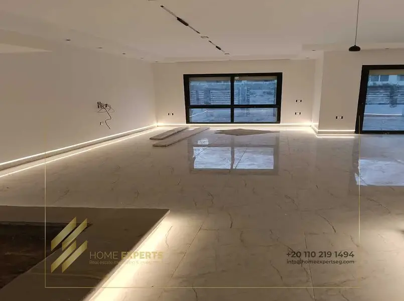 Standalone villa for rent in Hyde Park