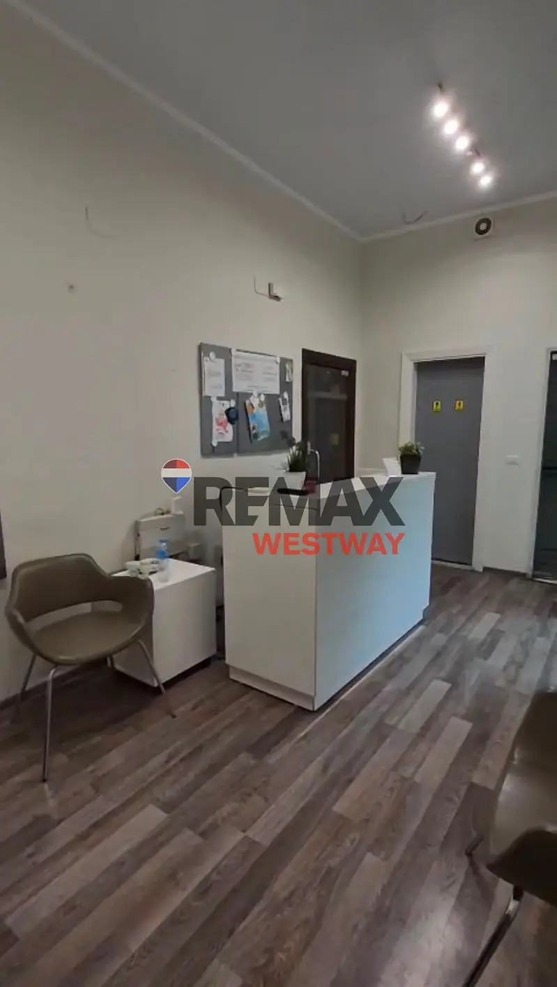 Office for rent in Exit 14 Mall, heart of Sheikh Zayed