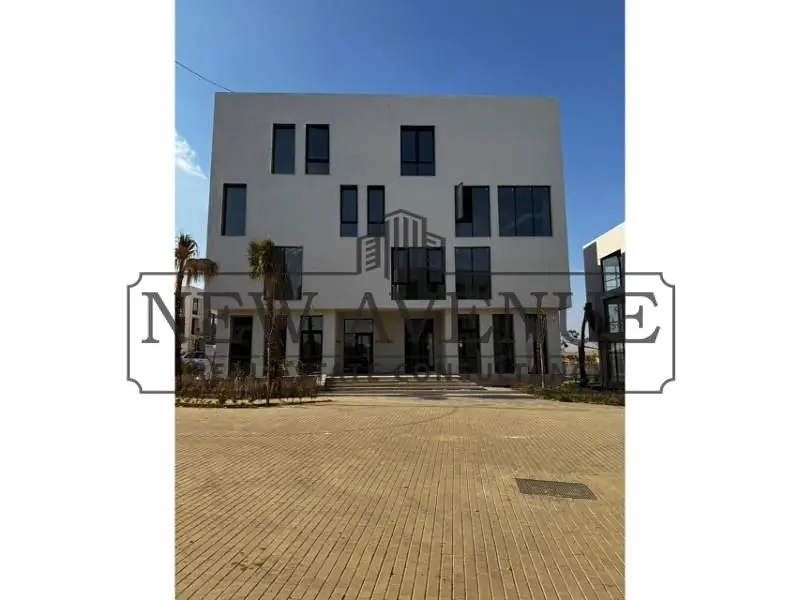 Commercial Building for Rent in O West Business District