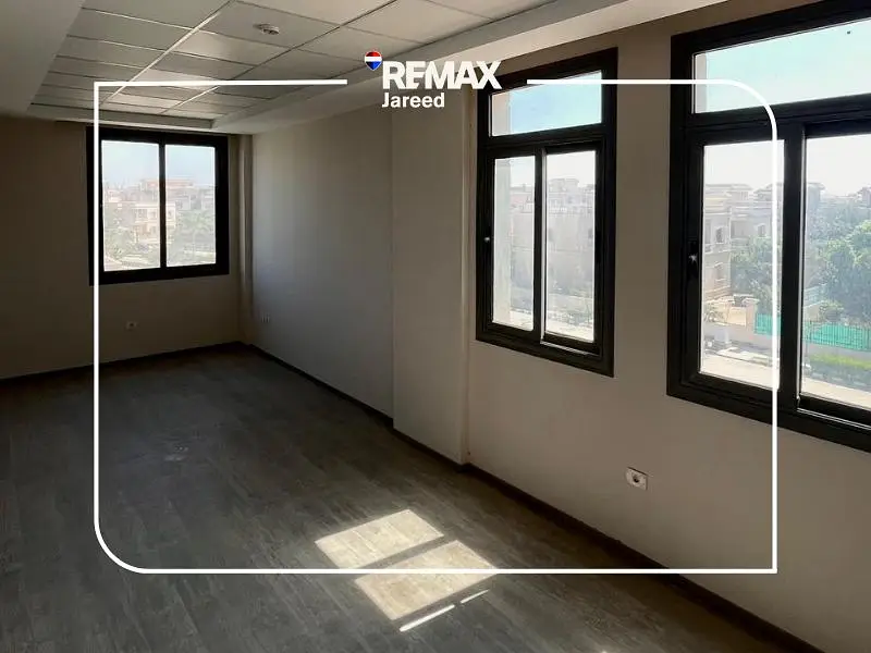 Luxurious clinic for rent in West Park Mall, Sheikh Zayed