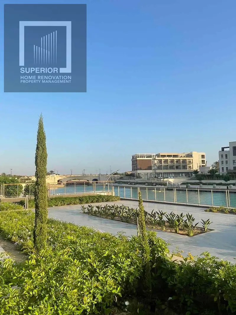 Chalet for rent, Marina Marassi, ground floor with garden, first row on the canal
