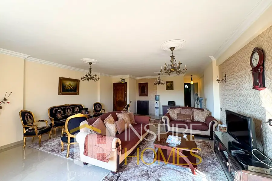 Furnished apartment for rent in Sporting with open view
