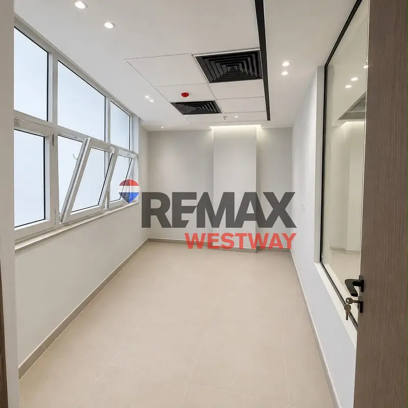 Office for rent, finished with AC, first use, in the heart of Sheikh Zayed