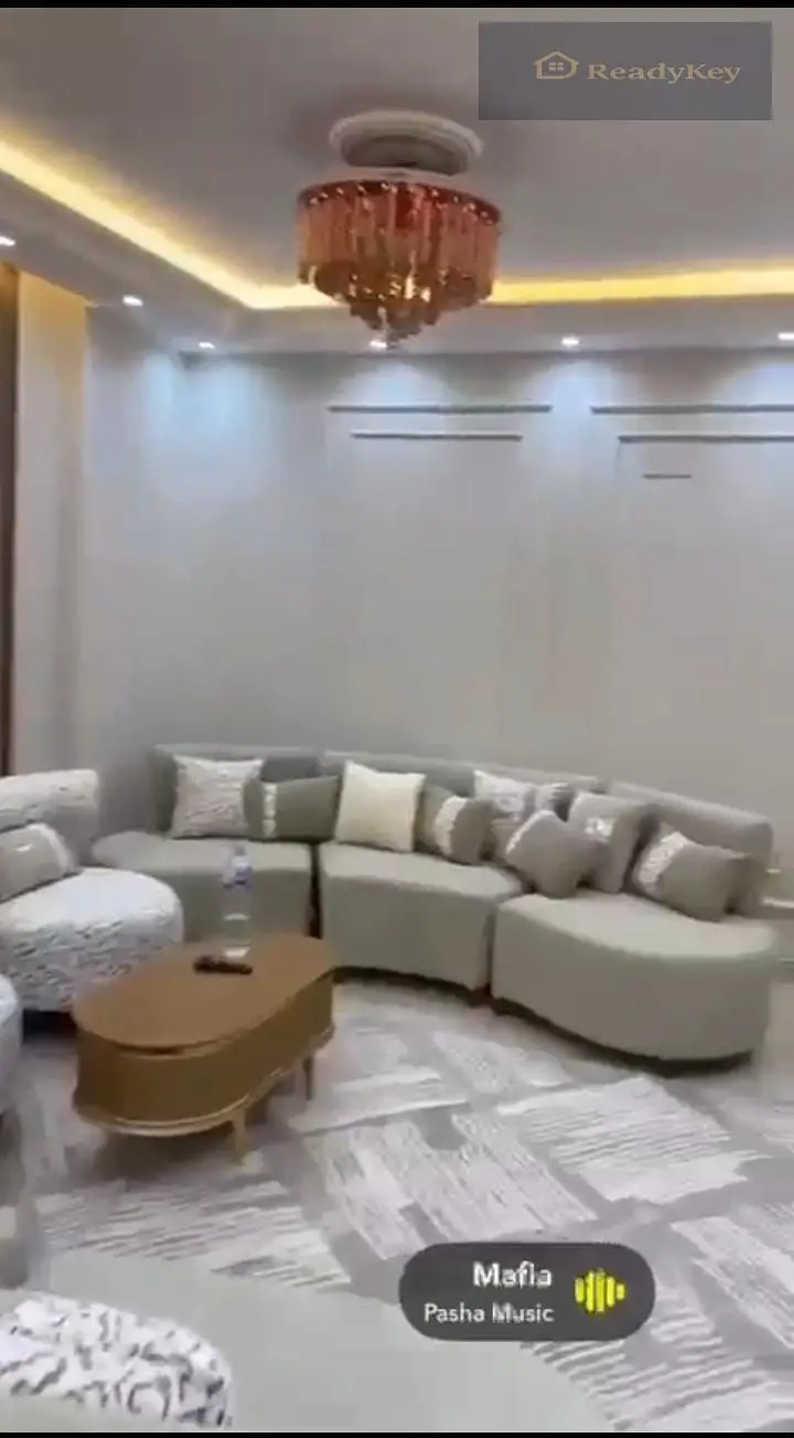 185 sqm furnished apartment in Makram Ebeid