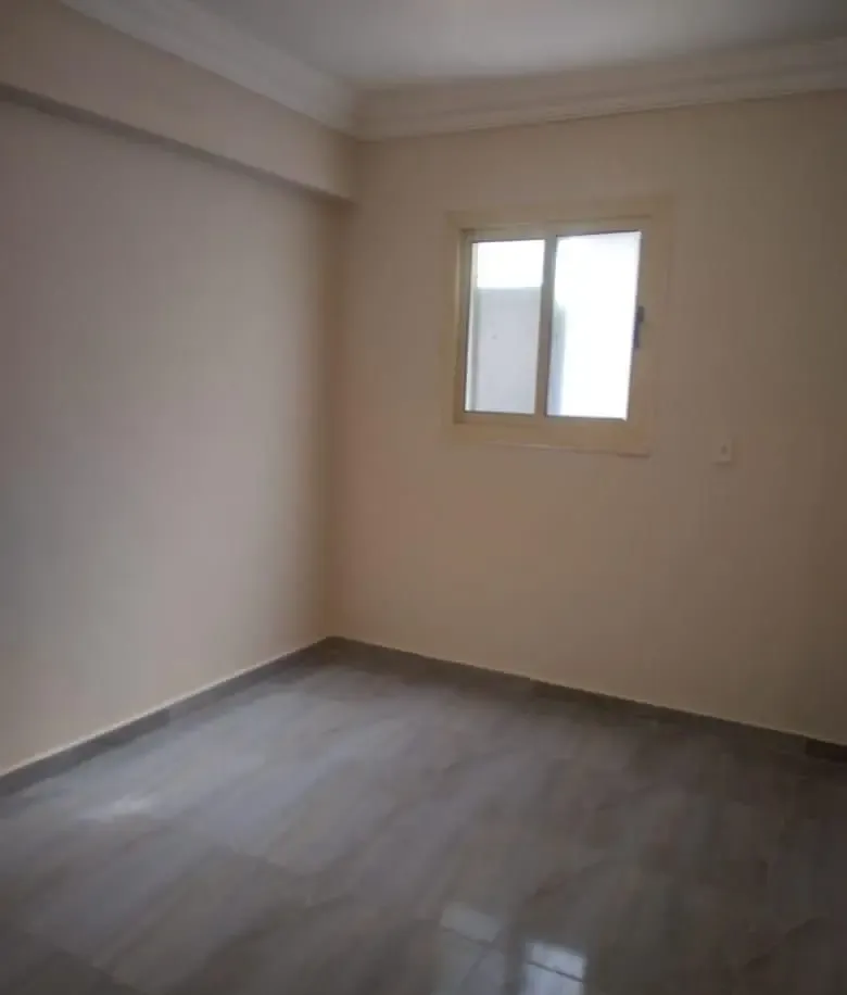 175 sqm apartment in Mansheya, 3 rooms and reception