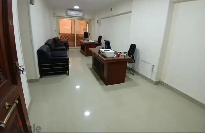 مقر إداري مرخص ٢٨٠م لوران شارع الإقبال للعيادات والشركات