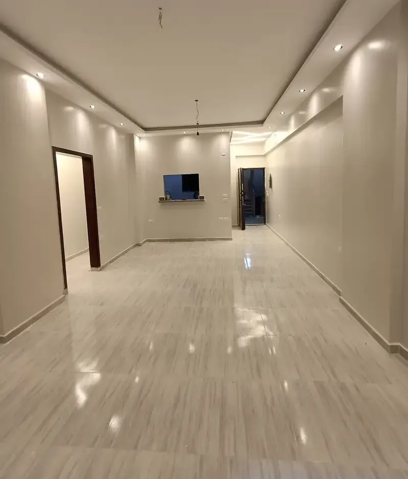 شقة للايجار بالمنطقة السابعة بمدينة الشروق