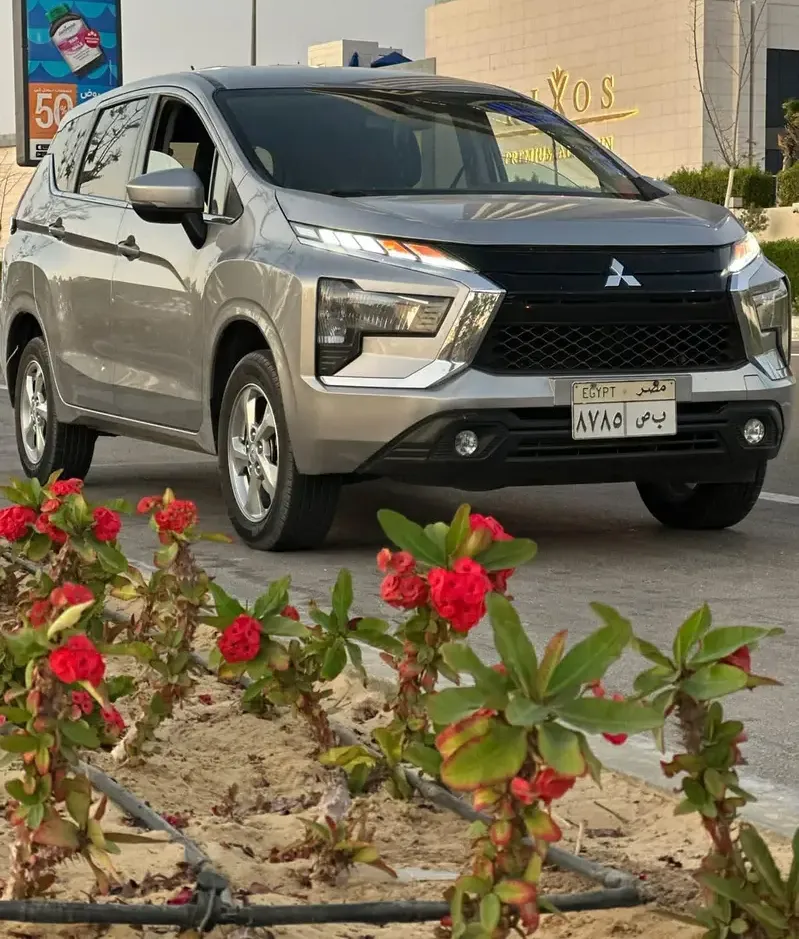 تأجير سيارات وخدمات سياحية بمطار القاهرة