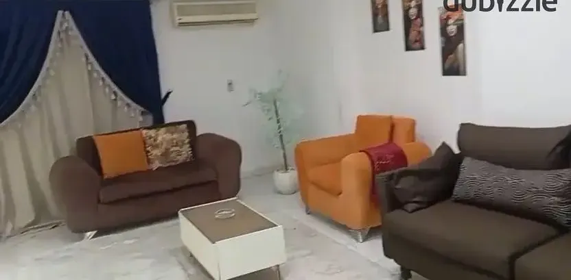 شقة مفروشة مكيفة للايجار ببرج علي كورنيش المعادي