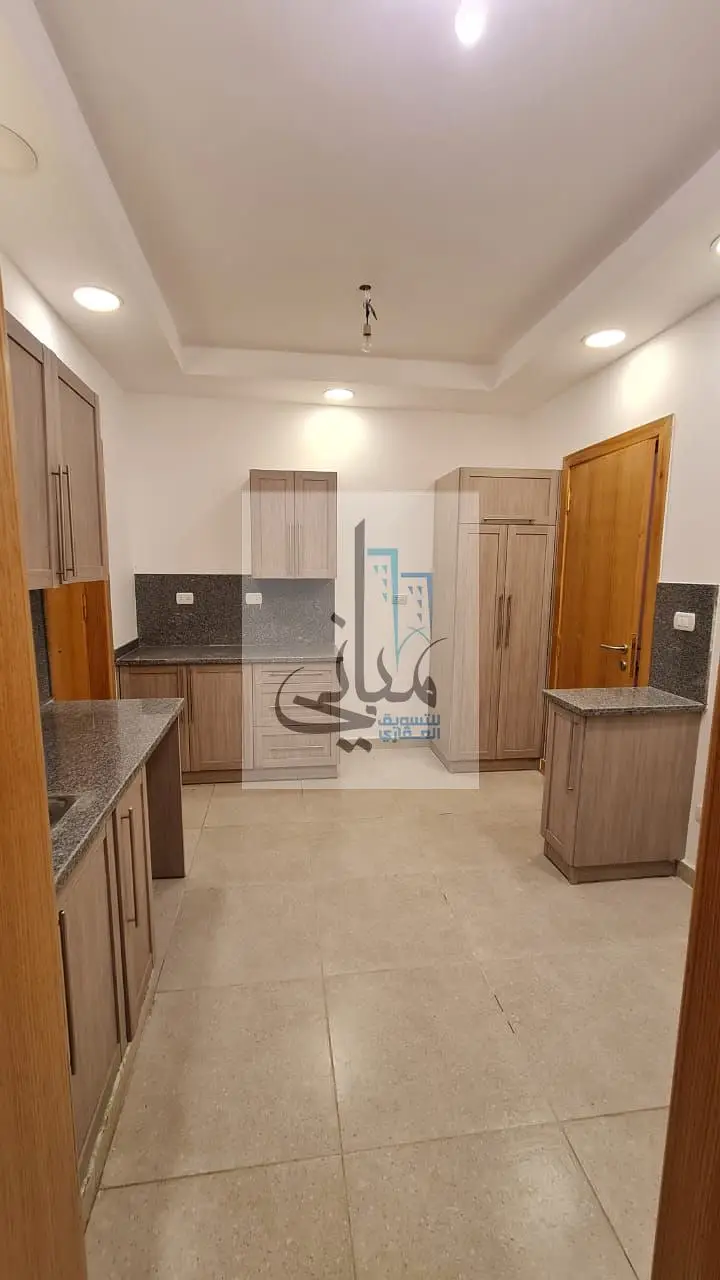 Apartment for Rent in Courtyard Compound – Sheikh Zayed