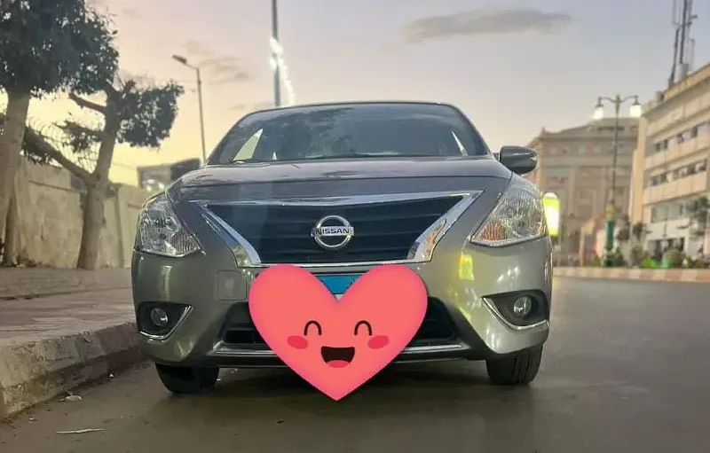 نيسان صني موديل السنة مكيفة بالسائق