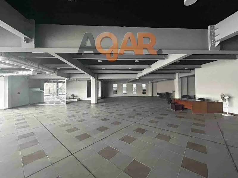 Office 600 sqm, 3 floors for commercial/administrative activities
