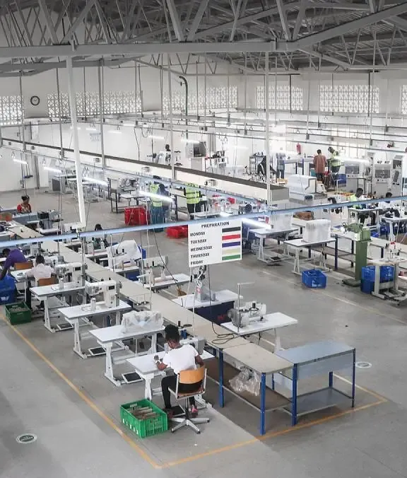 مصنع هندسي للايجار دور ارضي 2200م في التجمع الخامس