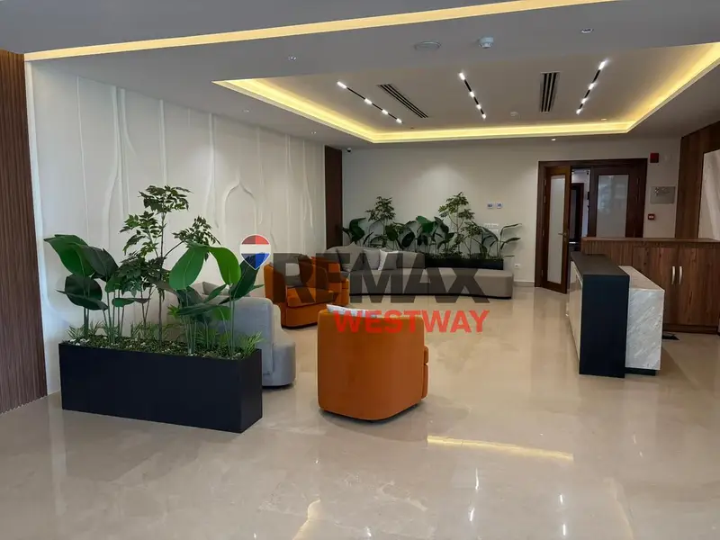 Office for rent, finished with AC, on the axis in Sheikh Zayed