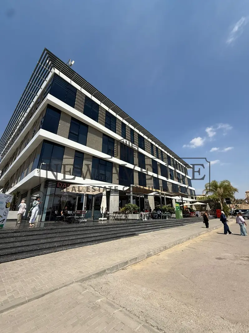 Office for rent in Golf Central Zayed project