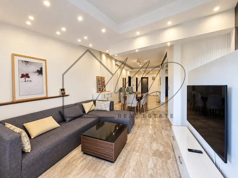 Furnished apartment for rent in Stanley with direct sea view