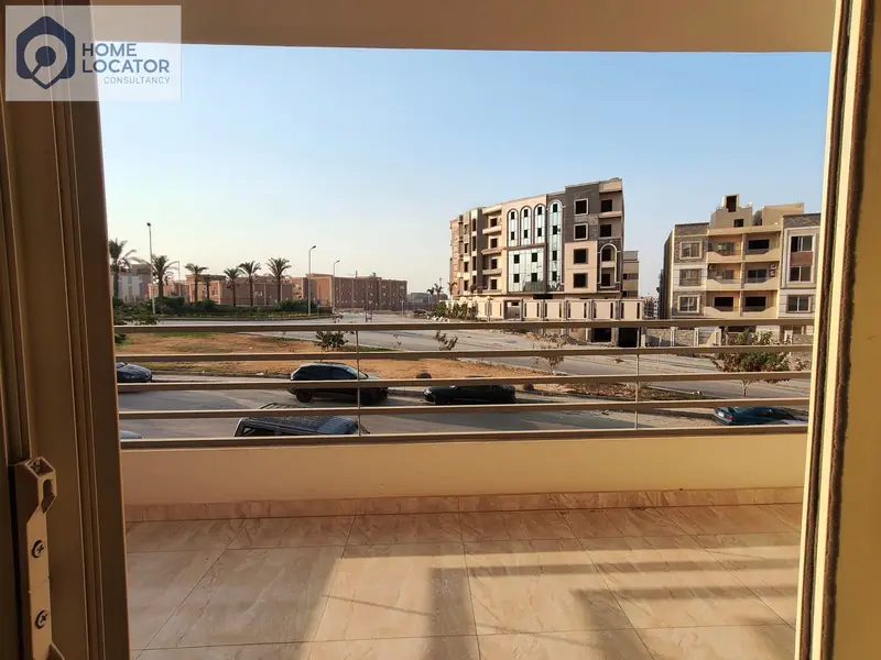 شقة أول سكن باللوتس الجنوبي للإيجار سكني أو إداري