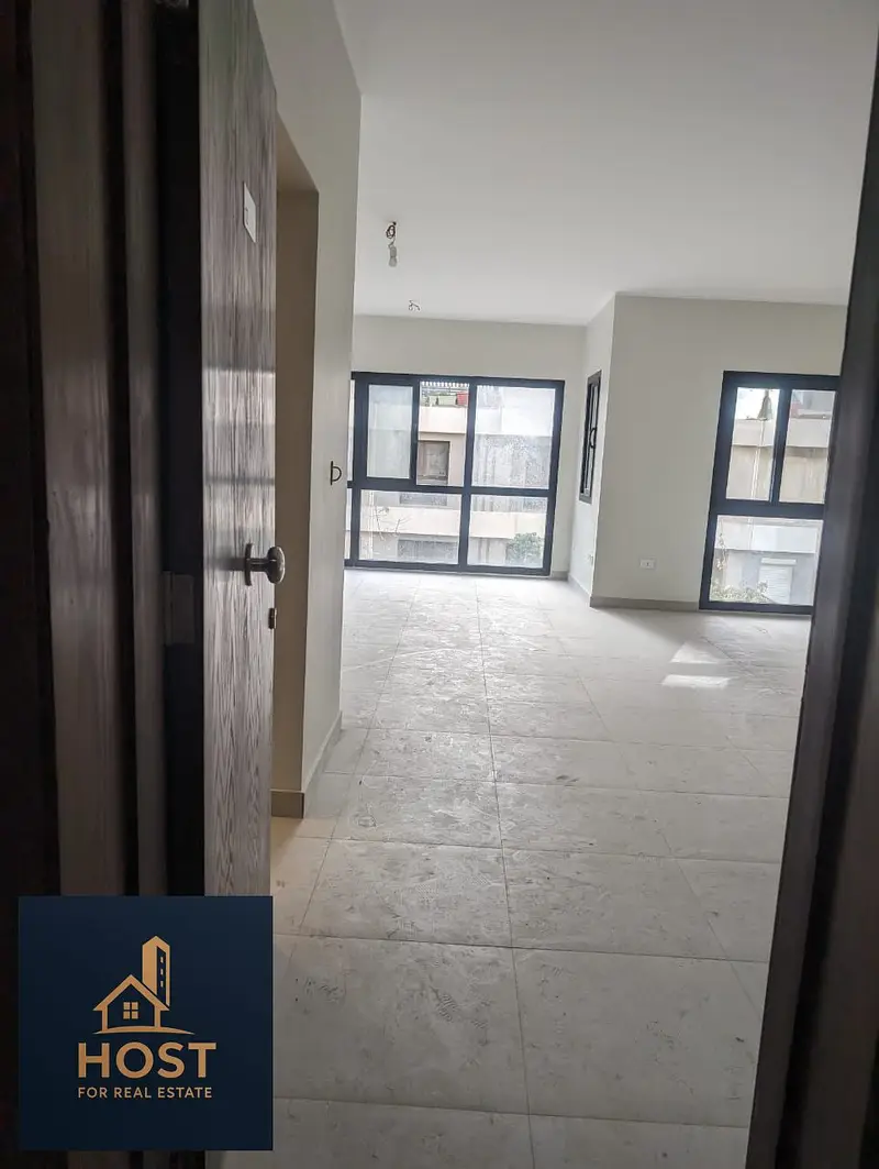 شقة للإيجار في فيليت سكاي كوندوز