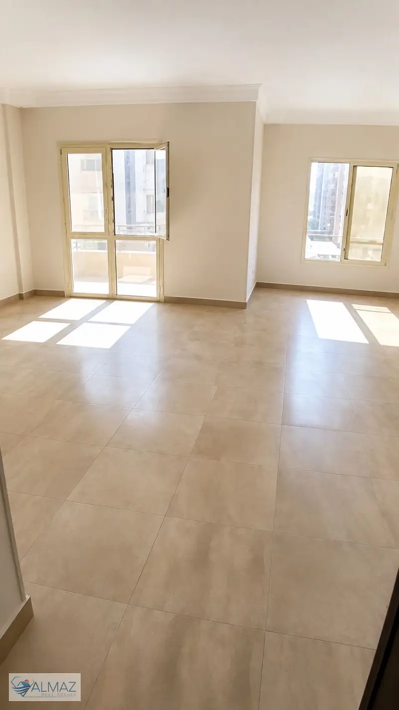 شقة للايجار في البنفسج عمارات بالتجمع الأول