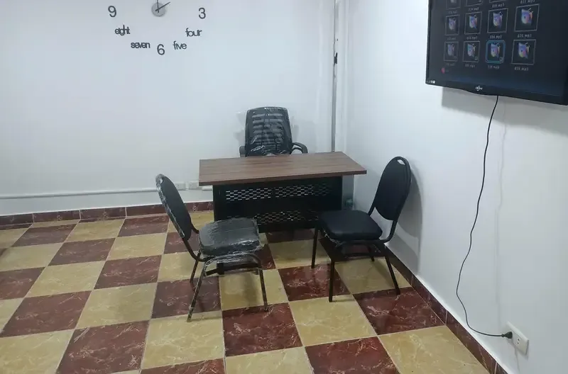 Air-conditioned furnished coworking office directly opposite Victoria tram station