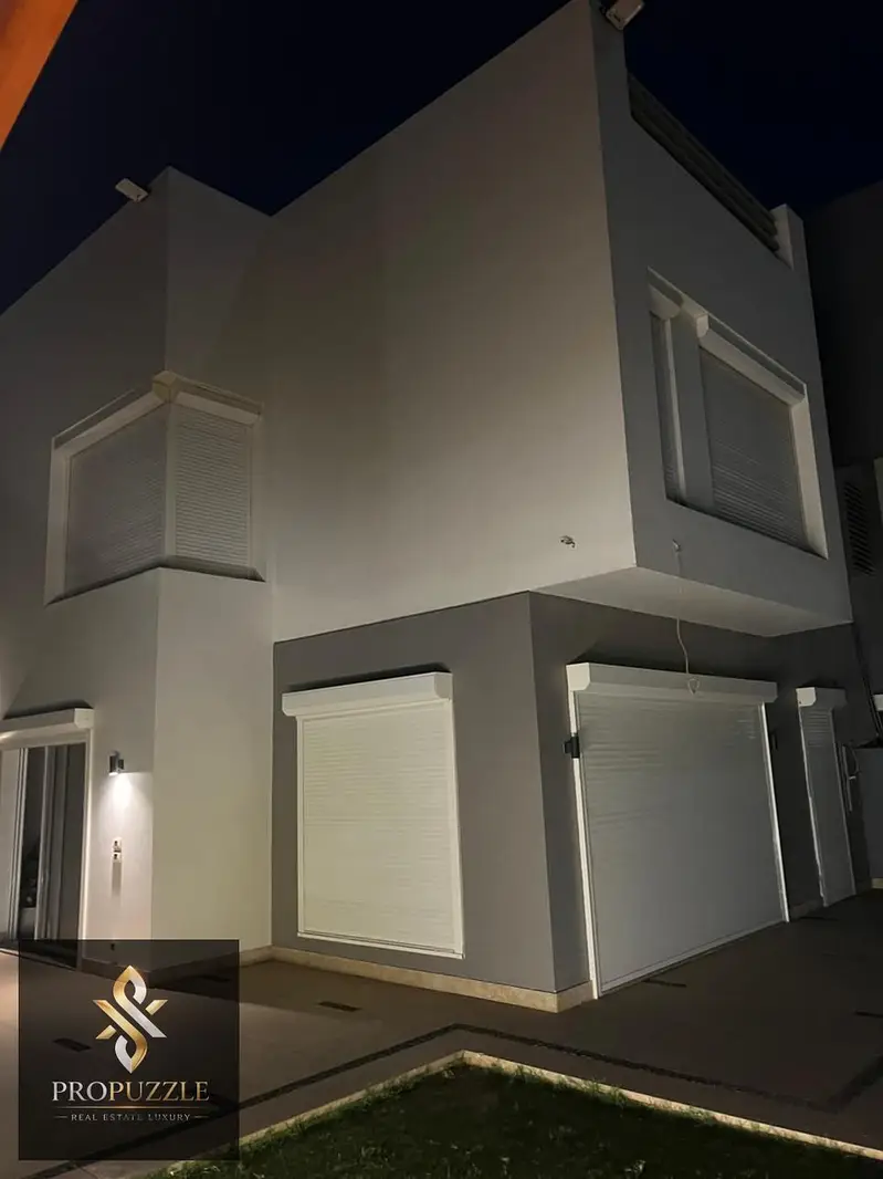 Luxurious Twin House for Rent in Hyde Park Compound