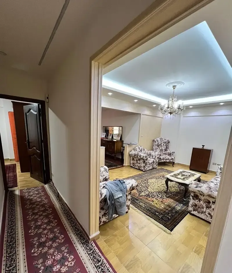 Furnished, air-conditioned apartment with sea view in Camp Caesar