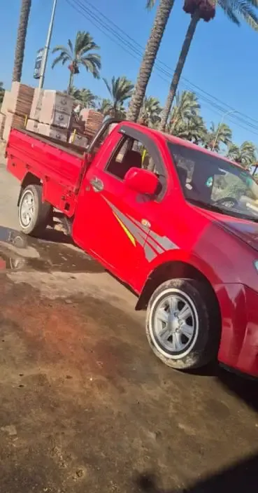Pickup truck for rent with driver for furniture moving