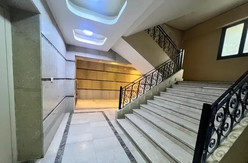 شقة للإيجار في الدقي بموقع مميز