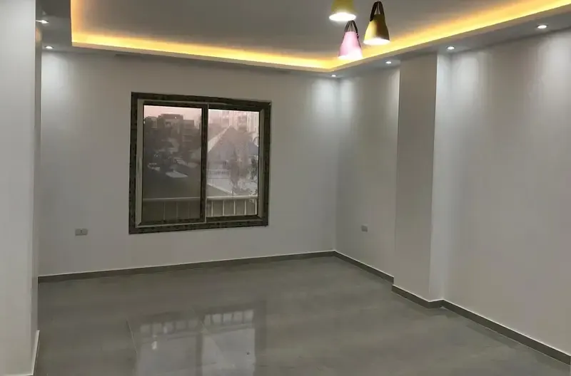 شقة للايجار بكمبوند بروميناد 225م اول سكن بالتكيفات