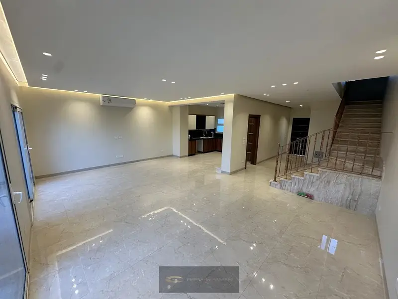 First occupancy villa for rent in Etapa Sheikh Zayed with Ultra Super Lux finishing