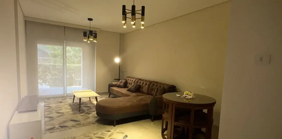 Furnished apartment for rent in 90 Avenue with a pool view