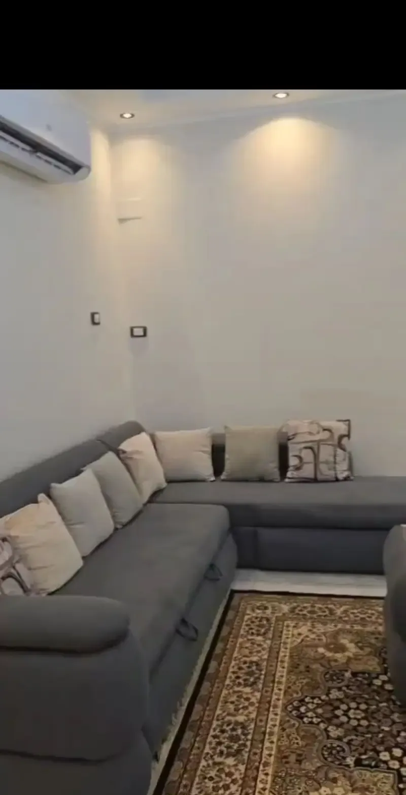 شقة للايجار في المهندسين شارع الحسني
