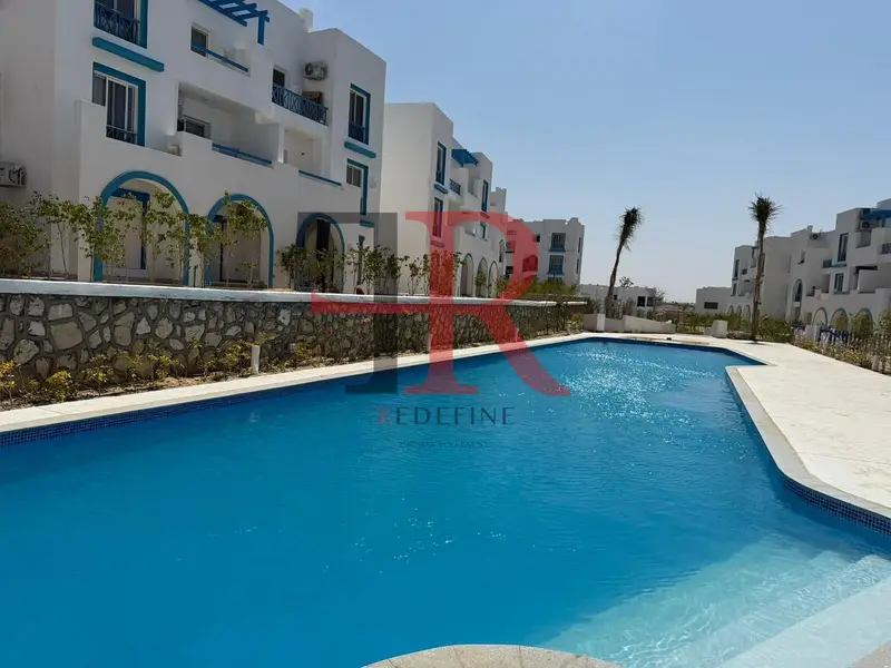 Furnished chalet for rent directly on the pool in Mountain View Ras El Hekma