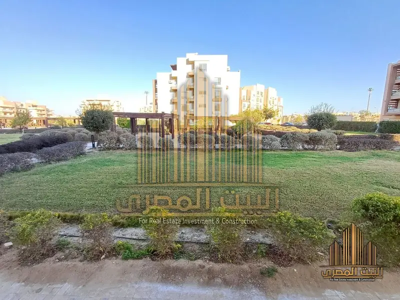 Ground floor apartment with garden for rent in Wesal Views