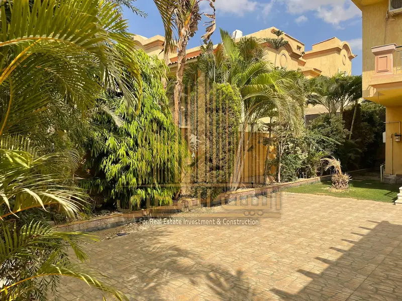 Furnished villa for rent in Rehab Phase 10