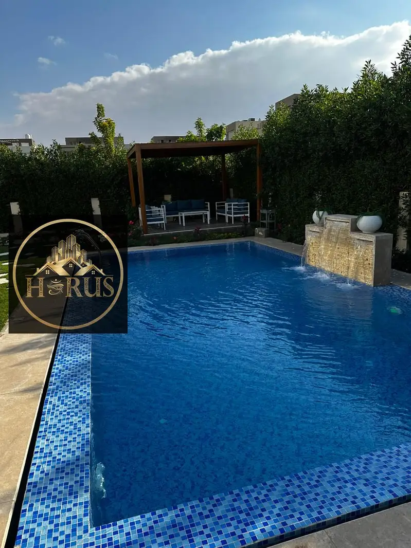 Furnished daily rental villa with a swimming pool in Palm Hills Compound
