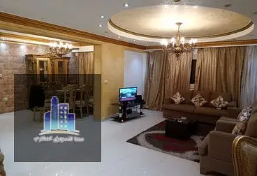 شقة مفروش في شيراتون المطار شارع رئيسي مكيفة سوبر لوكس