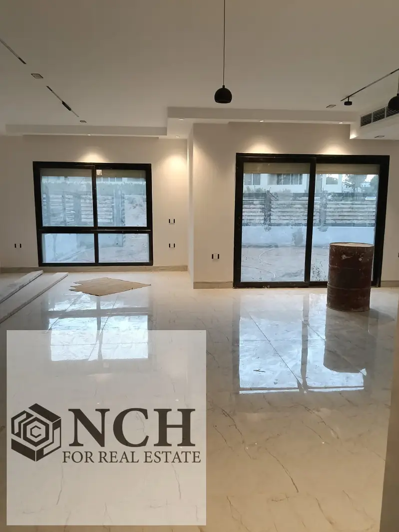 تاون هاوس كورنر للإيجار في Hyde Park New Cairo
