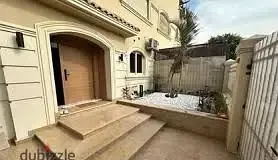 فيلا للإيجار في الشروق 

مساحه