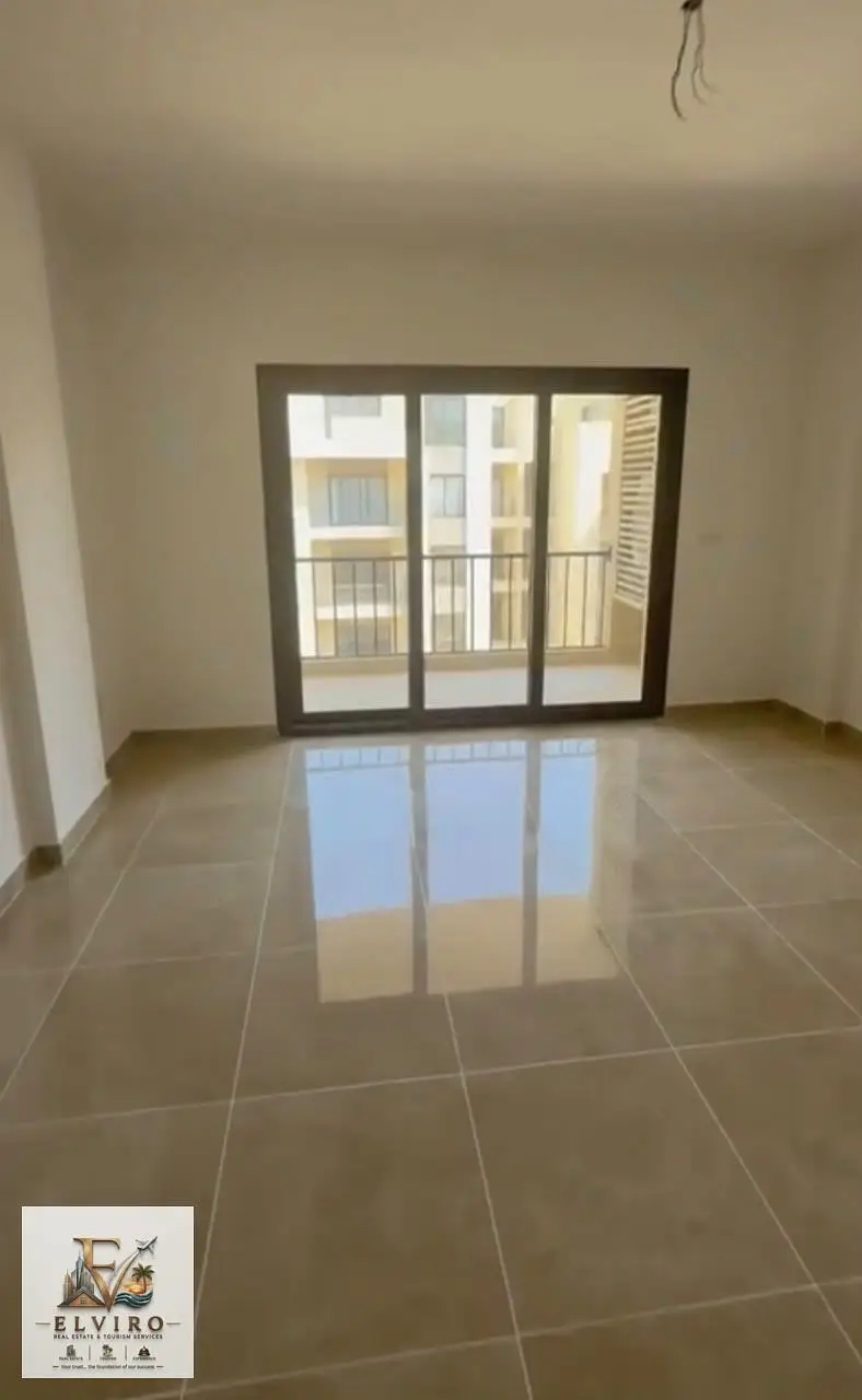 شقة للإيجار في كمبوند فيفث سكوير (المراسم) - نصف مفروش