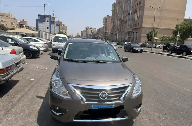 عربيه ايجار نيسان صنى