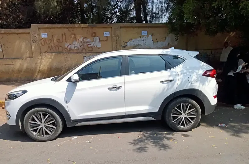 Hyundai Tucson 2017 with fingerprint and driver for rent in Ismailia