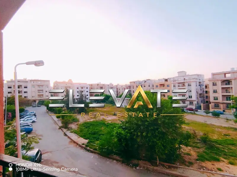 Distinctly finished apartment with garden view for rent - South Investors