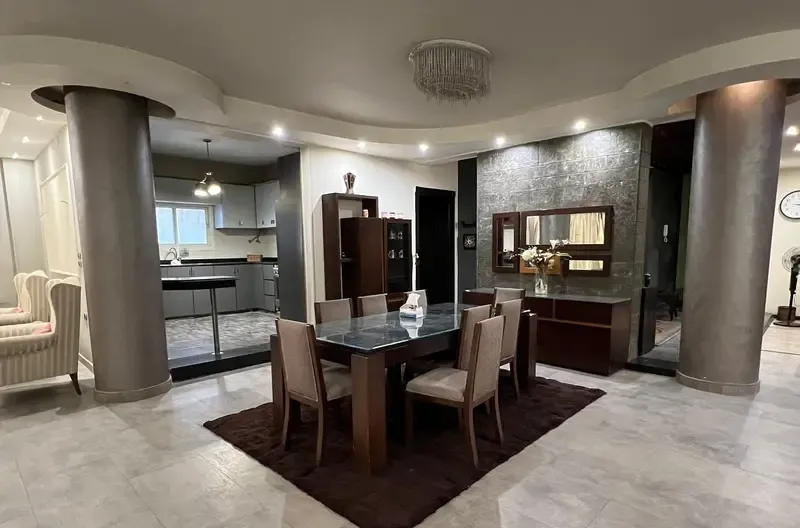 Luxurious ground floor apartment with garden and private entrance for annual rent in New Cairo