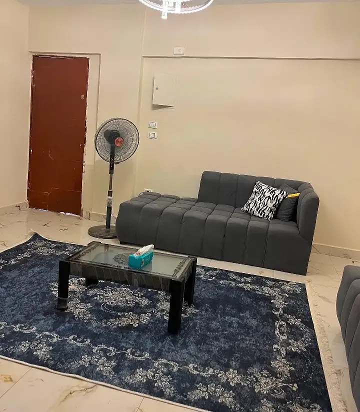 شقة مفروشة مودرن بجوار هايبر وان بالشيخ زايد